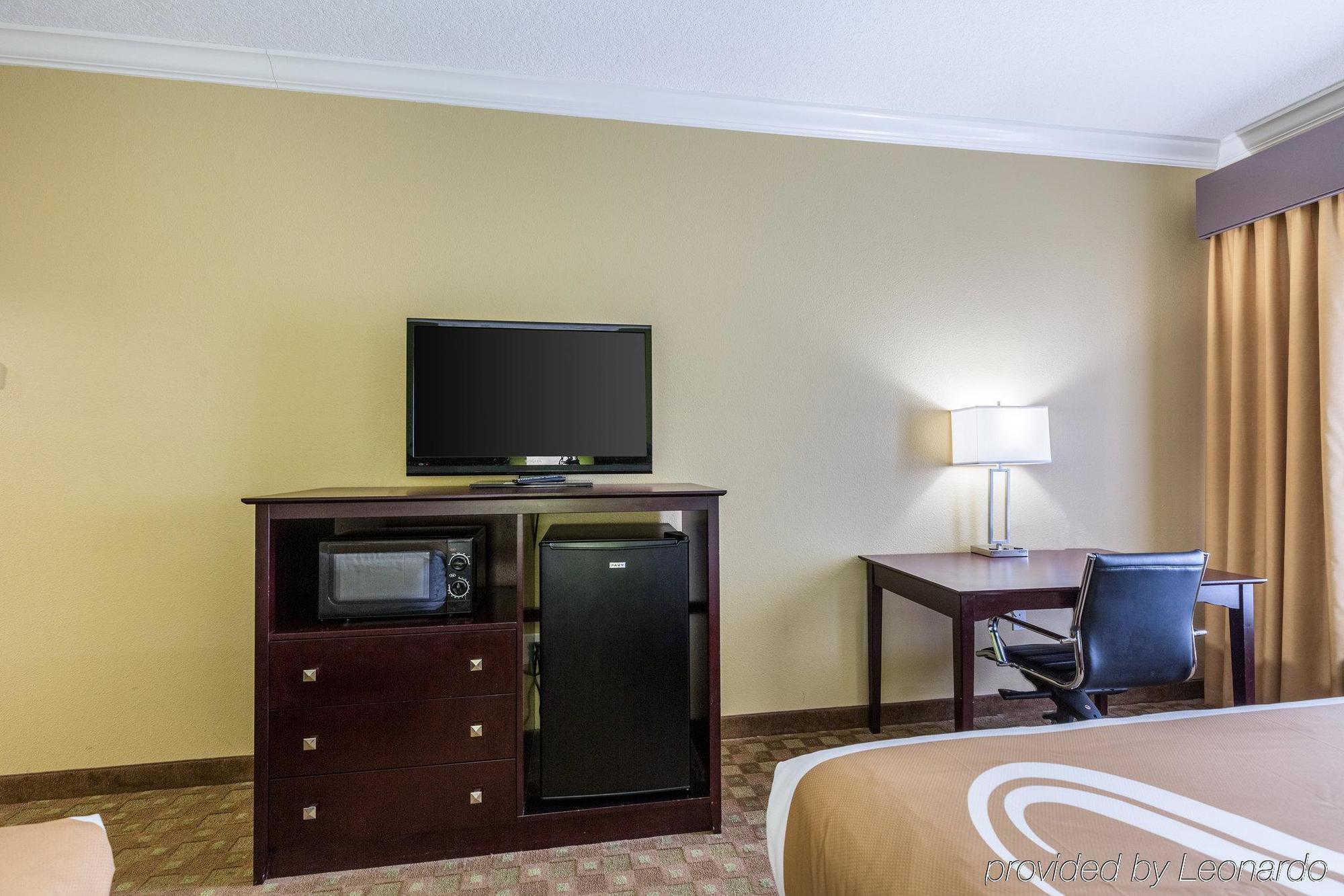 Quality Inn Leesville 外观 照片