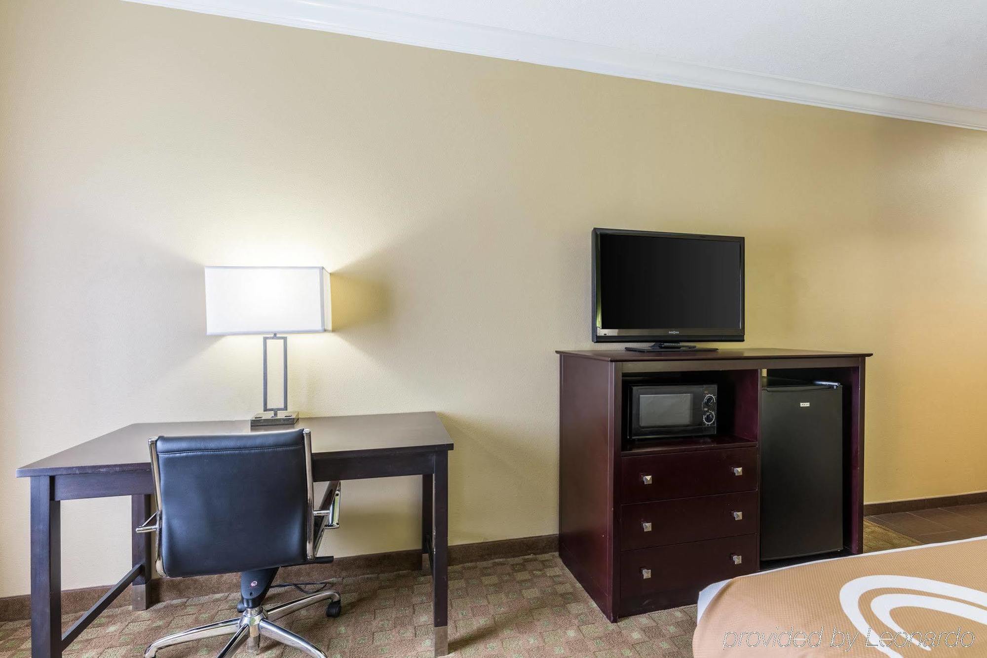 Quality Inn Leesville 外观 照片